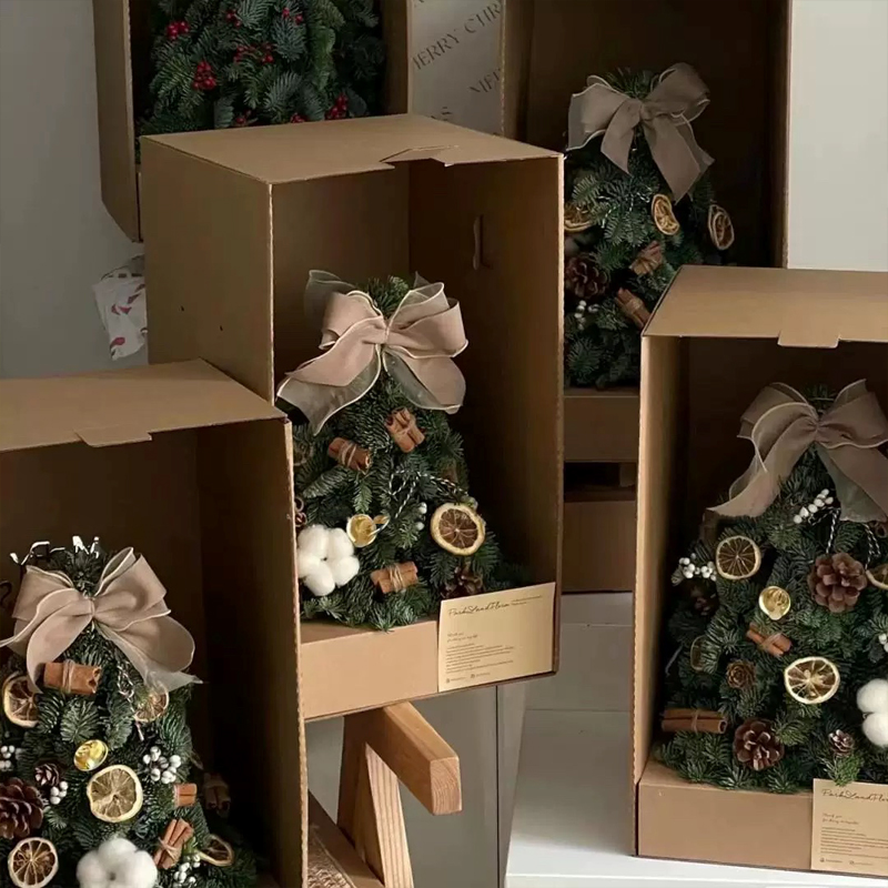 Cutii cadou cu flori ondulate maro uniforme